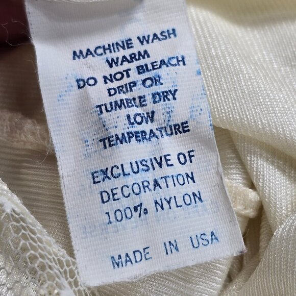 Vintage JCPenny Light Yellow Lace Ruffle Teddy Satin Sleep Romper Lingerie USA - Picture 8 of 9